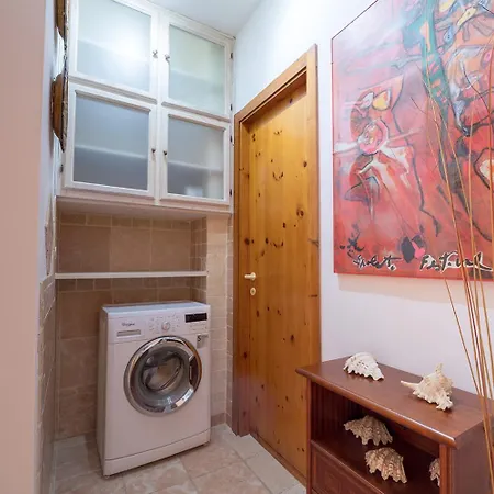 Shell - Spazioso Attico Con Wifi Gratuito E Posto Auto 아파트 *