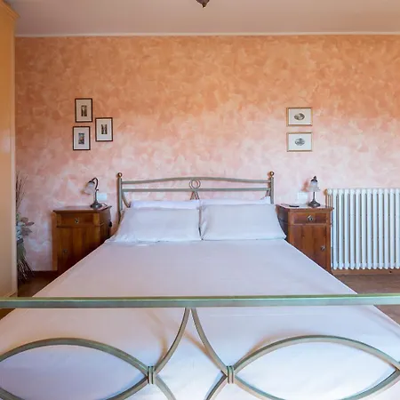 דירה Shell - Spazioso Attico Con Wifi Gratuito E Posto Auto פרוג'ה