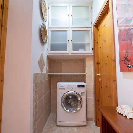 דירה Shell - Spazioso Attico Con Wifi Gratuito E Posto Auto *