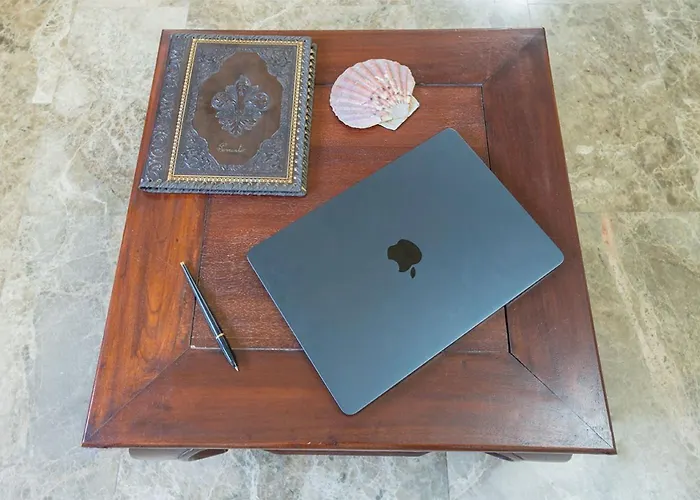 Shell - Spazioso Attico Con Wifi Gratuito E Posto Auto Перуджа