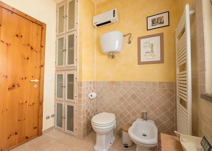 Shell - Spazioso Attico Con Wifi Gratuito E Posto Auto